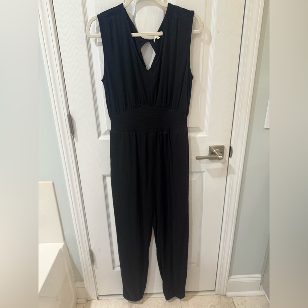 Z Supply Black Sleeveless Jumpsuit V-Neckline
Price is firm due to new condition